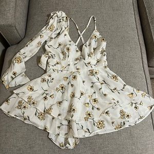 Forever 21 romper size small